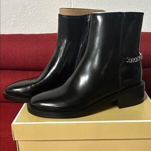New inbox, Michael Kors ankle Carlisle ankle boots. Black leather size 8.